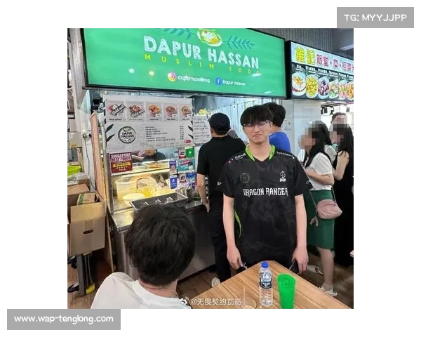 人潮渐退桑尼椰浆饭摊位妻子诚恳向周边居民致歉引发共鸣 人潮渐退桑尼椰浆饭摊位妻子诚恳向周边居民致歉引发共鸣