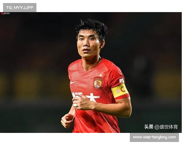 从中超到传奇 聚焦中国足球明星球员的成长历程与辉煌成就 从中超到传奇 聚焦中国足球明星球员的成长历程与辉煌成就